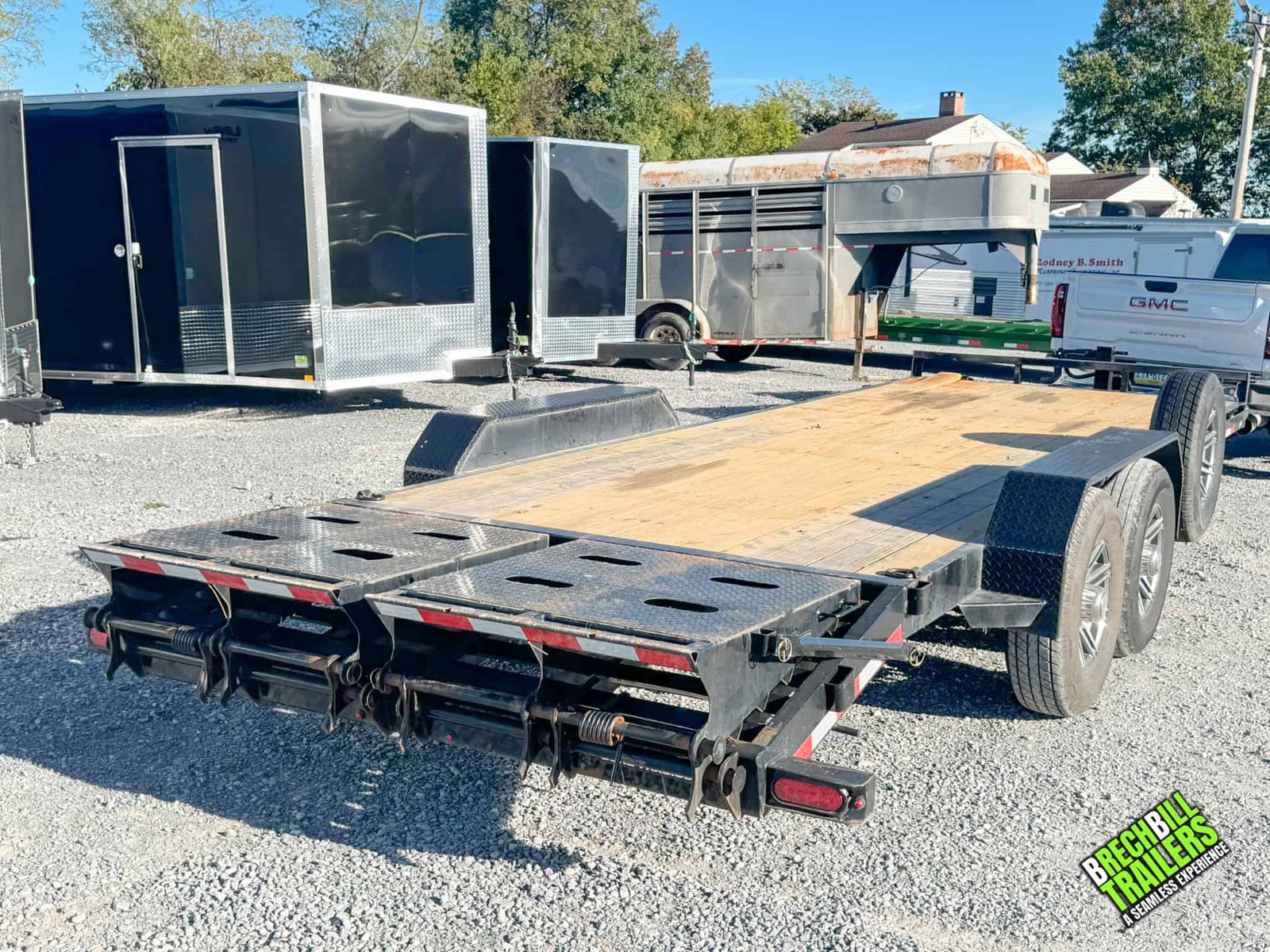 USED – Sure-Trac Low Profile 14K HD Equipment Trailer 7×22 (19′ + 3′ Dovetail & Universal Ramps) (ST82193URET-B-140)