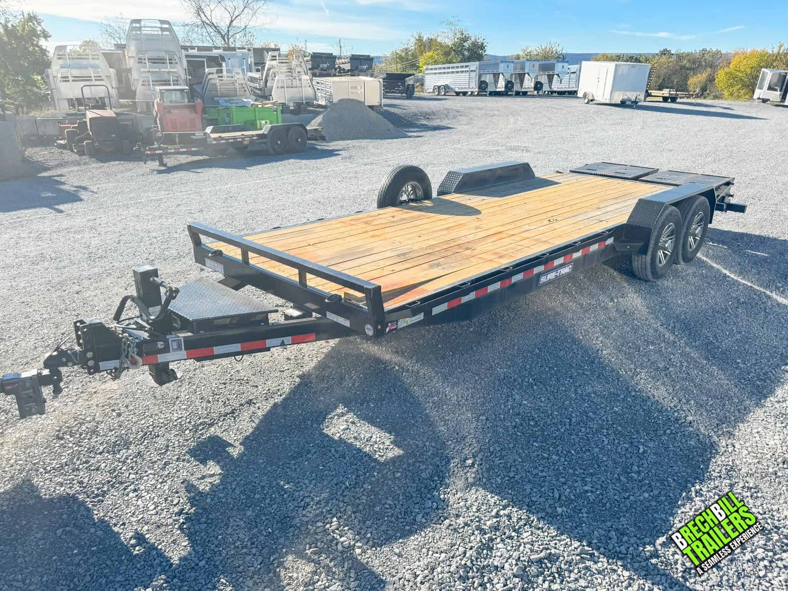 USED – Sure-Trac Low Profile 14K HD Equipment Trailer 7×22 (19′ + 3′ Dovetail & Universal Ramps) (ST82193URET-B-140)