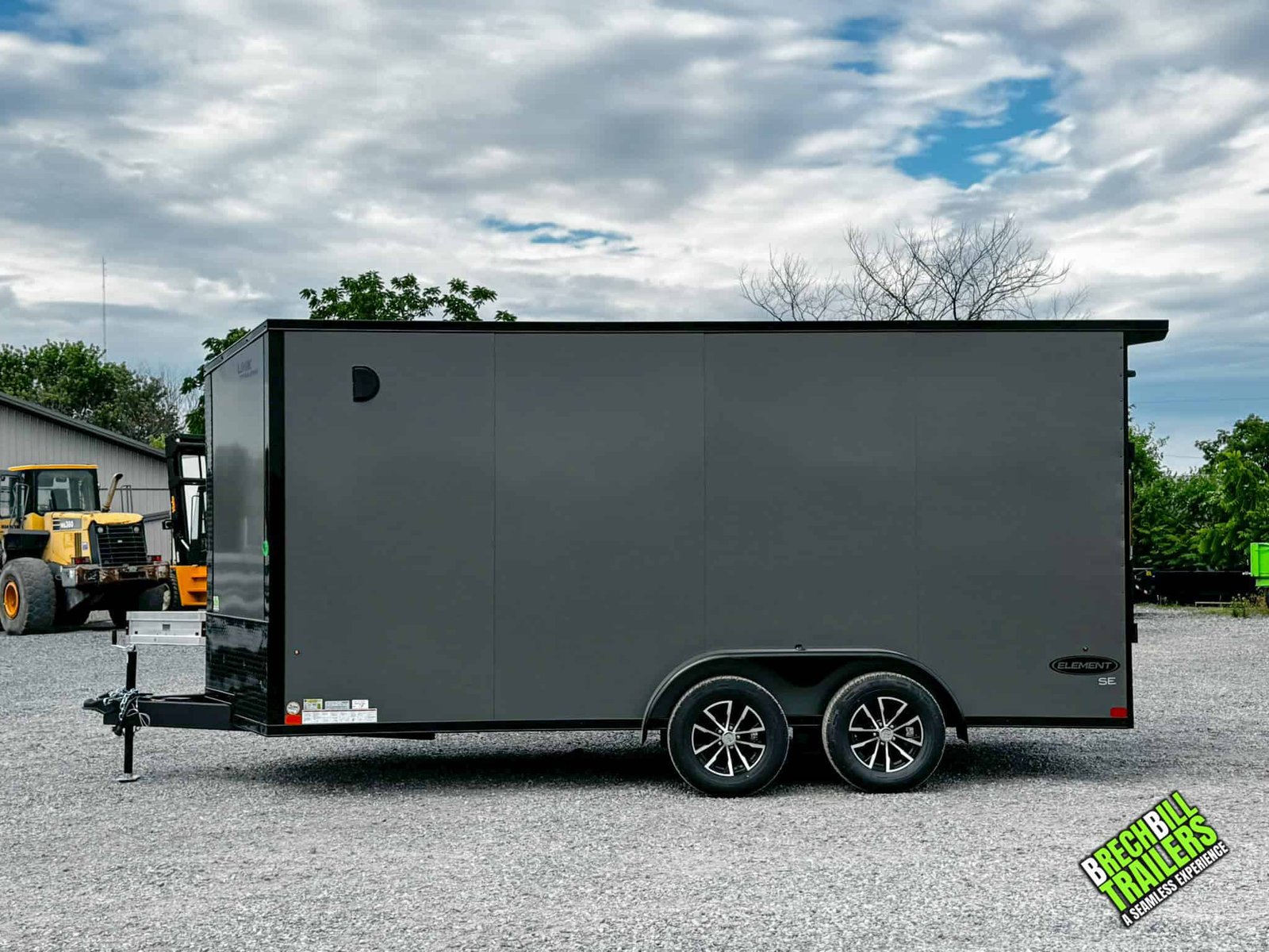 Look Element SE Flat Top Sloped V-Nose Enclosed Trailer 7×16 (K-SE8416-070) Black Trim