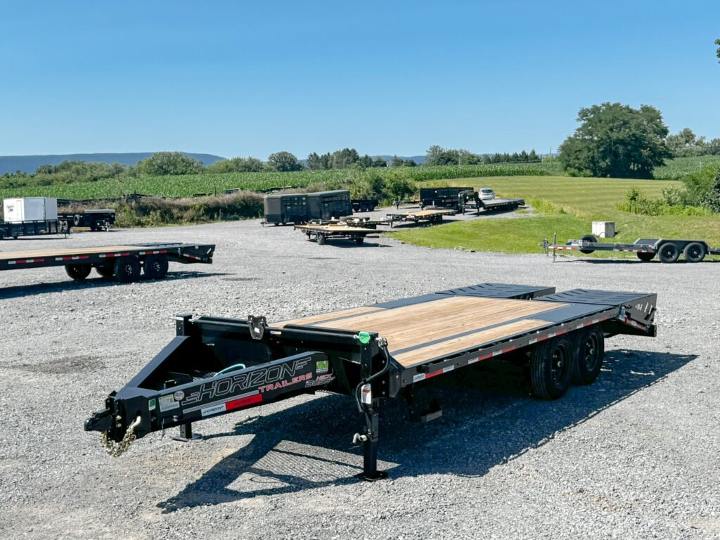 Gooseneck deckover trailer