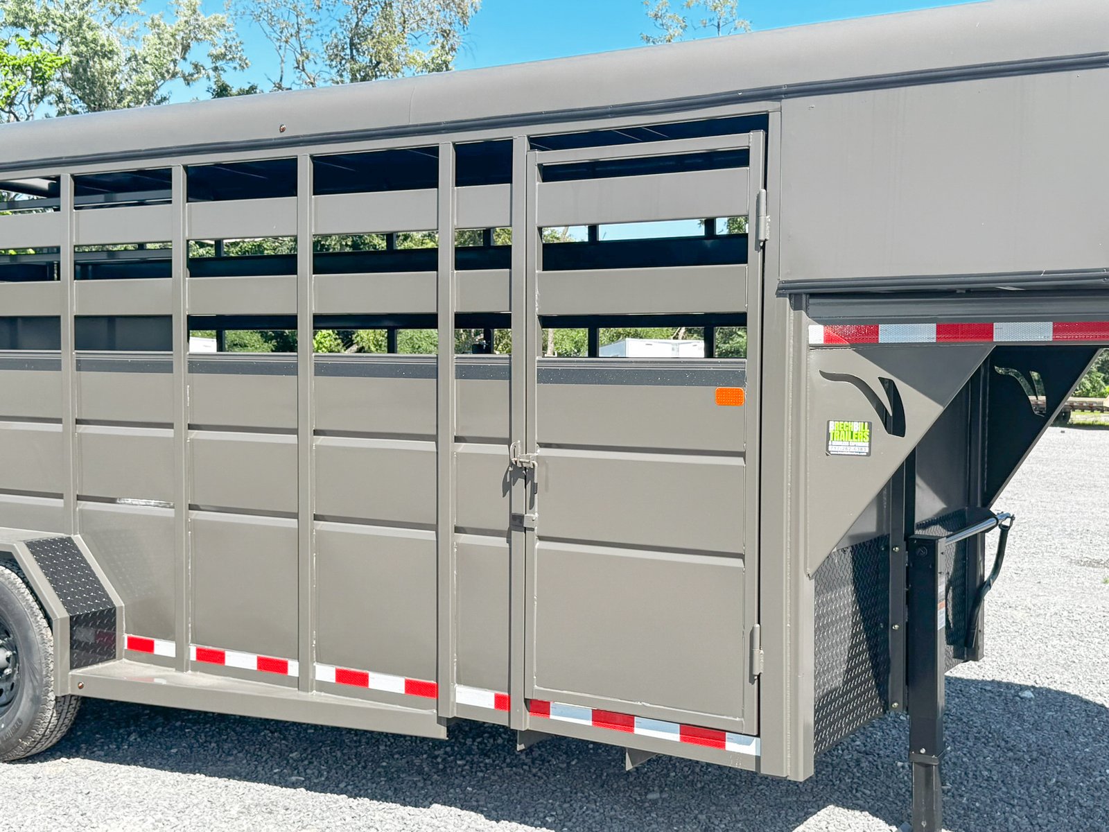 *Factory Blemished* Valley 12K Gooseneck Stock Trailer 7×18 (76818) - Image 21