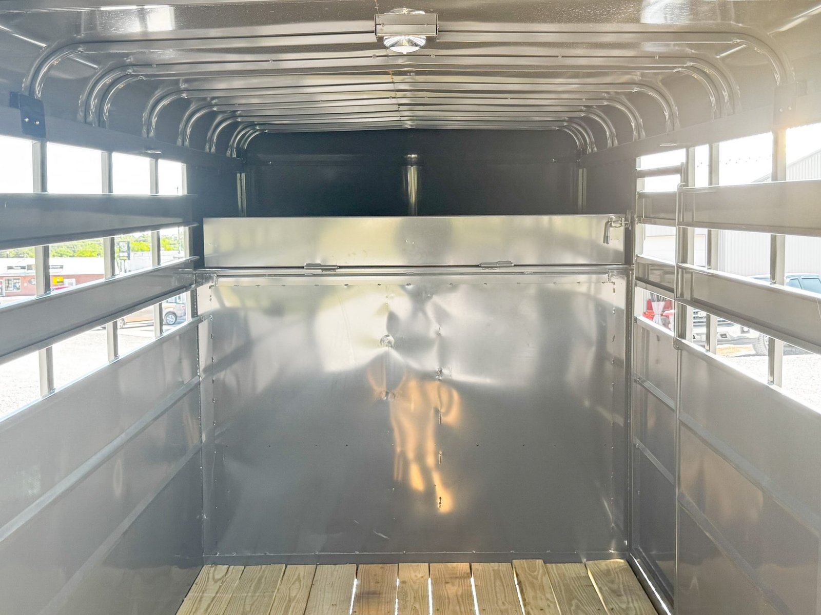 *Factory Blemished* Valley 12K Gooseneck Stock Trailer 7×18 (76818) - Image 14