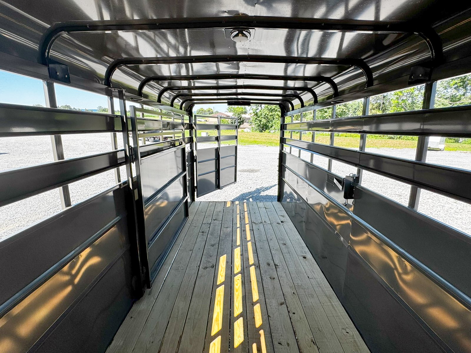 *Factory Blemished* Valley 12K Gooseneck Stock Trailer 7×18 (76818) - Image 16